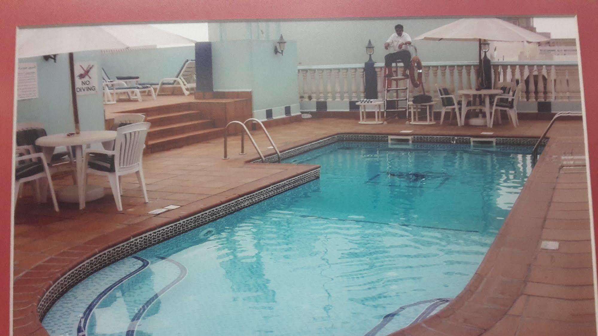 จอนราดโฮเต็ล Hotel ดูไบ ภายนอก รูปภาพ