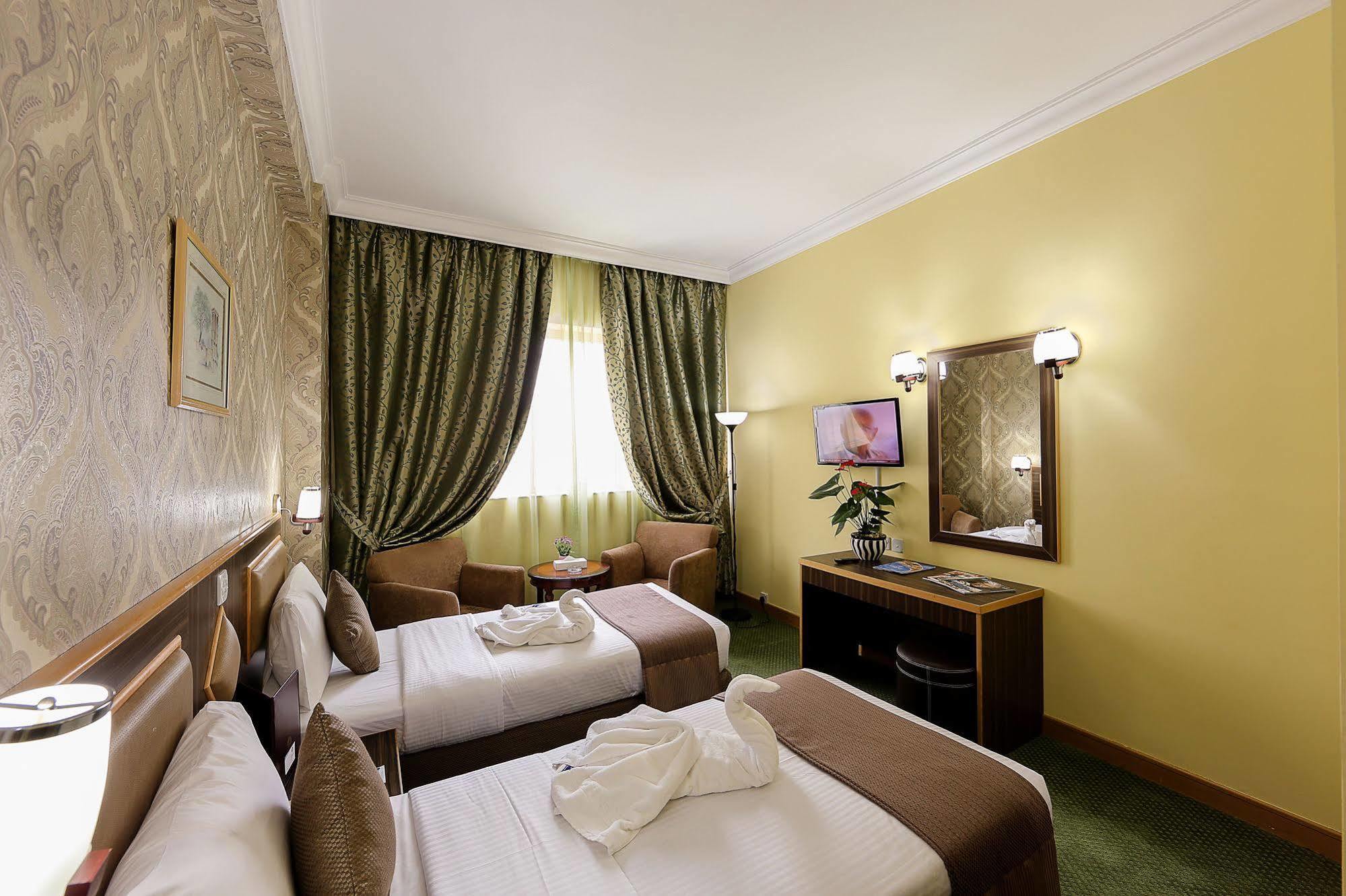 จอนราดโฮเต็ล Hotel ดูไบ ภายนอก รูปภาพ