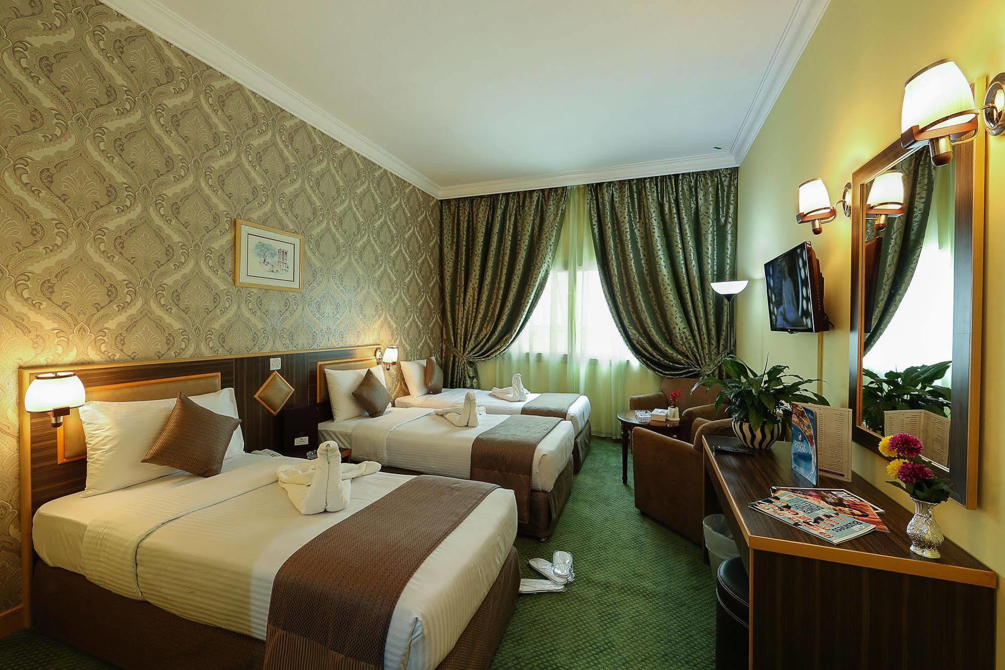 จอนราดโฮเต็ล Hotel ดูไบ ภายนอก รูปภาพ