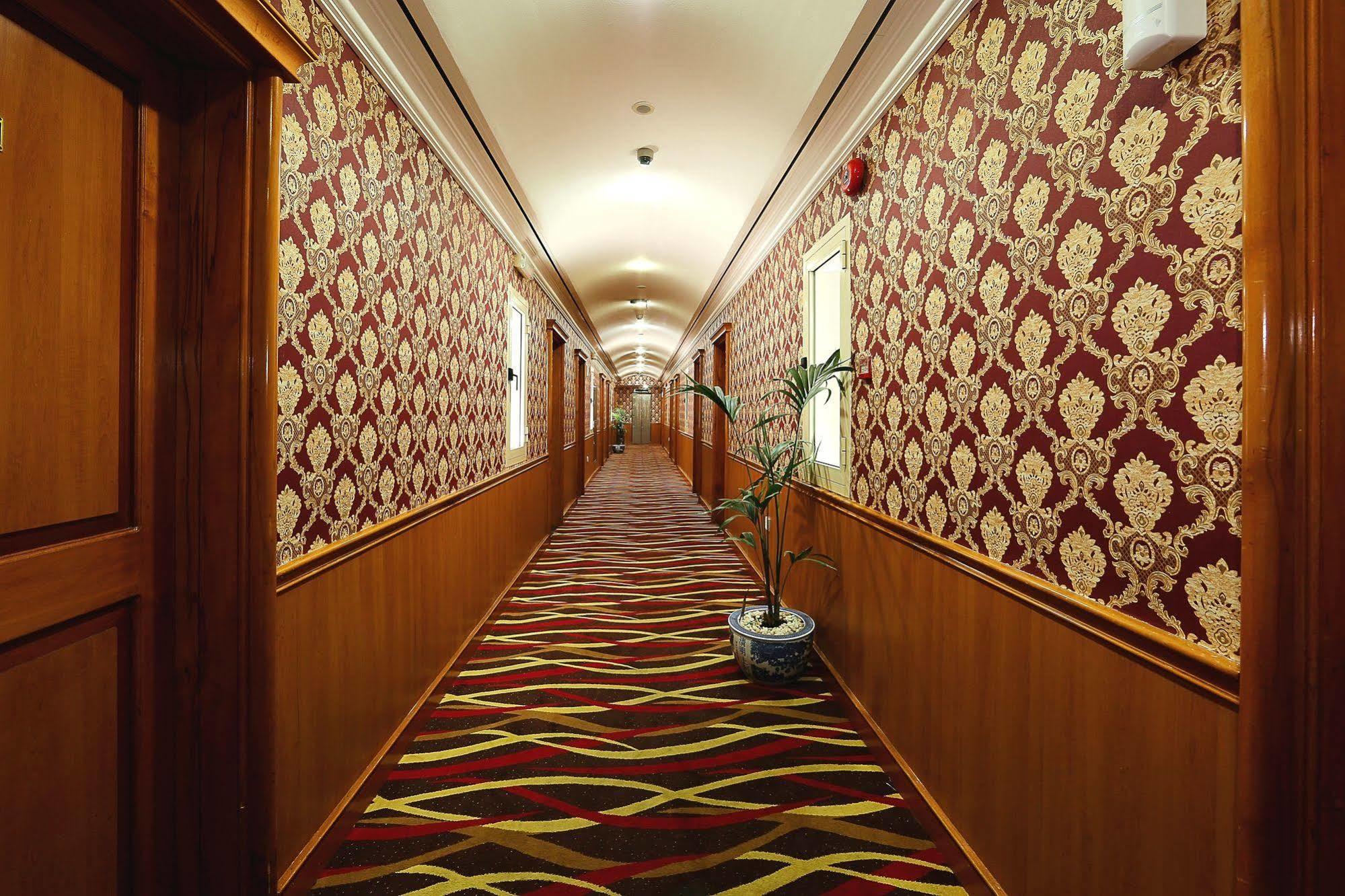 จอนราดโฮเต็ล Hotel ดูไบ ภายนอก รูปภาพ