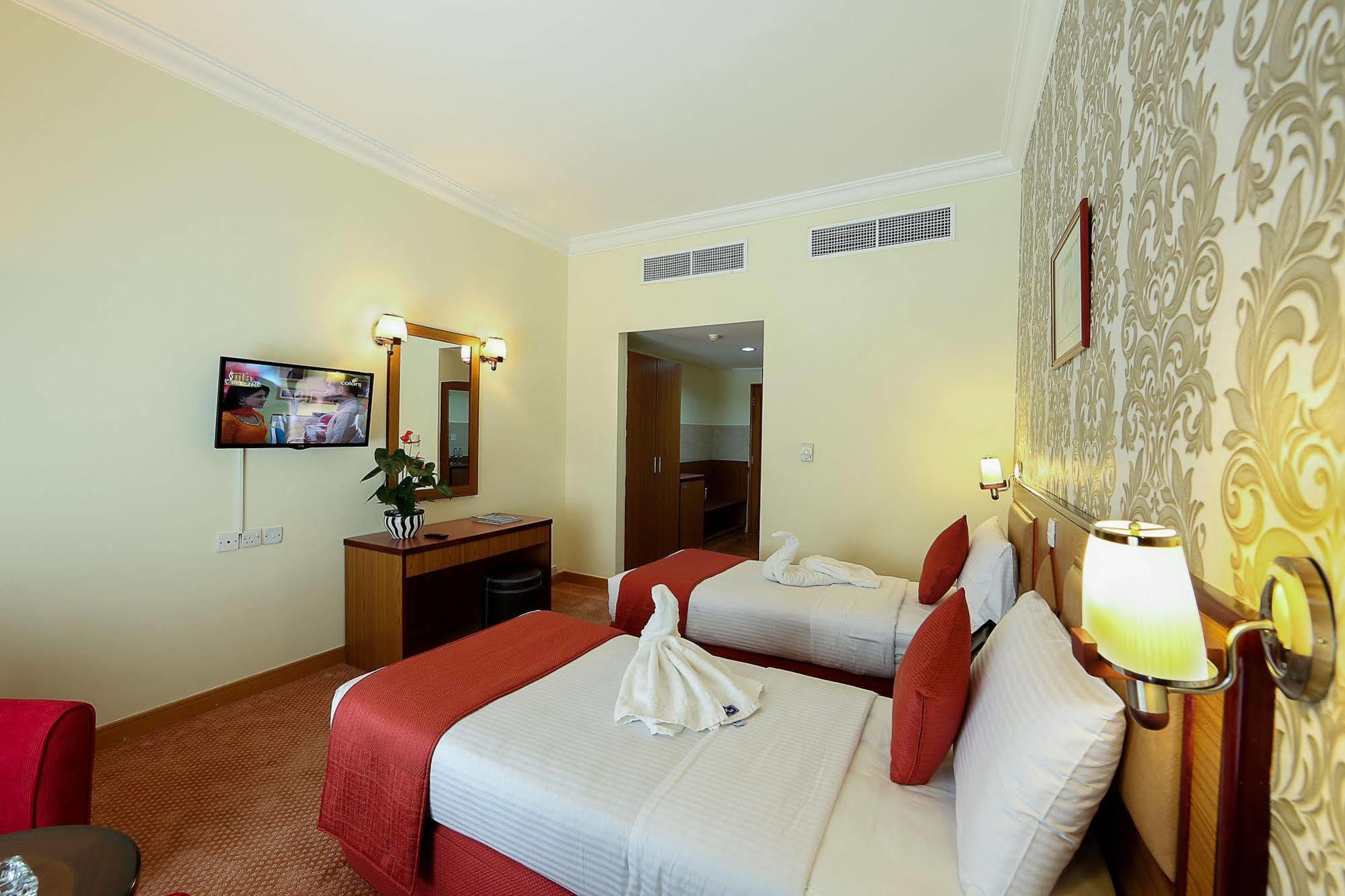 จอนราดโฮเต็ล Hotel ดูไบ ภายนอก รูปภาพ